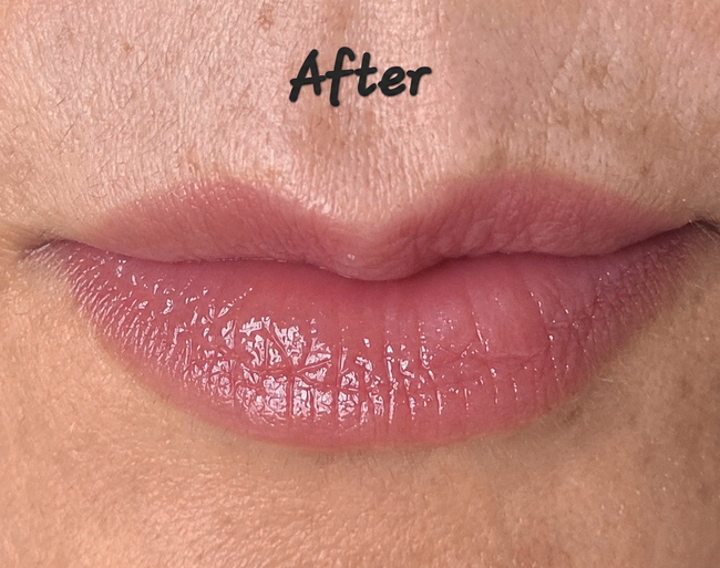 Customer showing LipLift glossy lip result